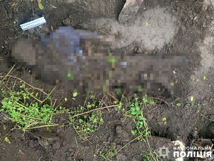 Вбив та закопав рідного батька – поліцейські Запоріжжя розслідують вбивство