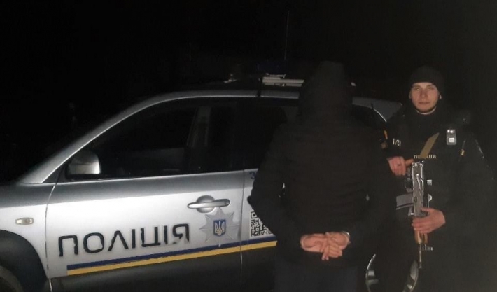У Запоріжжі чоловік під час комендантської години проник у продуктовий магазин (ФОТО)