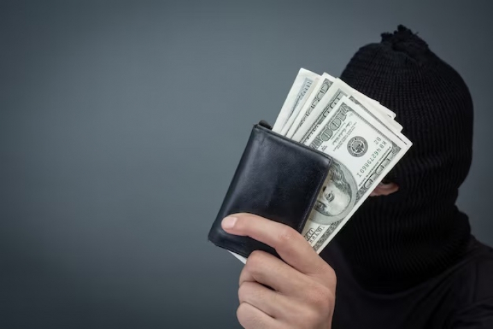 В Запоріжжі викрили шахрайку, яка ошукала пенсіонерку на суму понад 30 тис грн (фото)