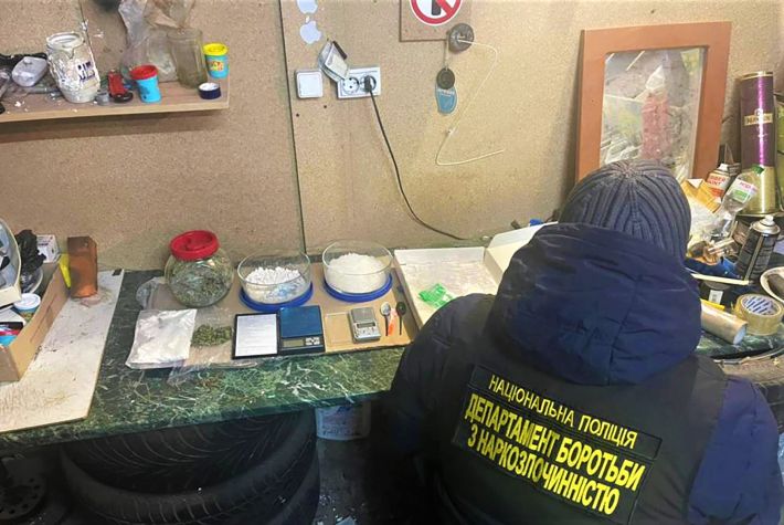 У Запоріжжі було затримано наркодилера з “товаром” на півтора мільйона (фото)