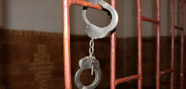 Житель Запоріжжя зґвалтував 14-річну доньку своєї співмешканки