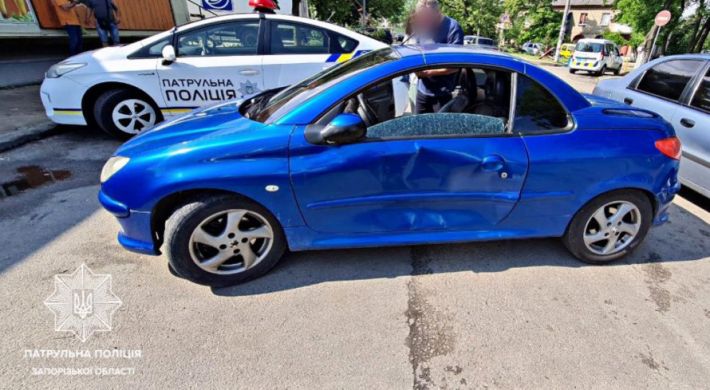 У Запоріжжі п’яний водій потрапив у ДТП на машині, що перебуває в розшуку