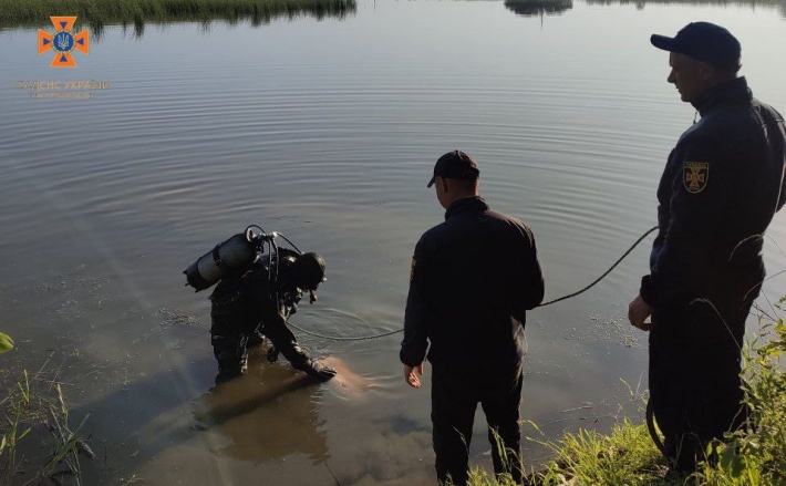 У Запорізькому районі у водоймі рятувальники знайшли тіло 16-ти річного хлопця
