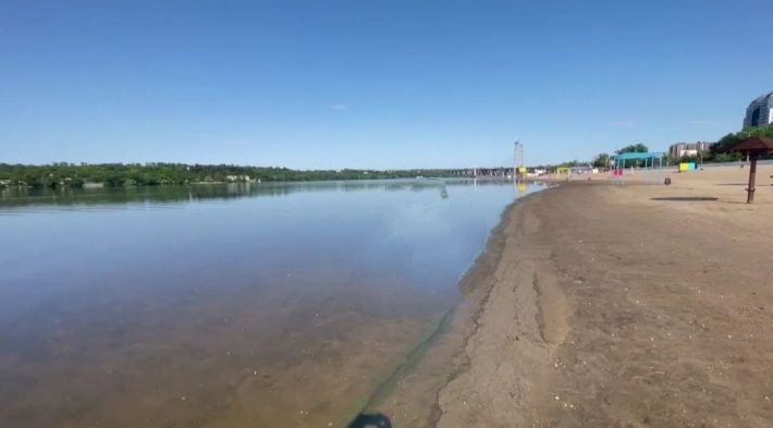 У Запоріжжі вода в Дніпрі відійшла на 10 метрів