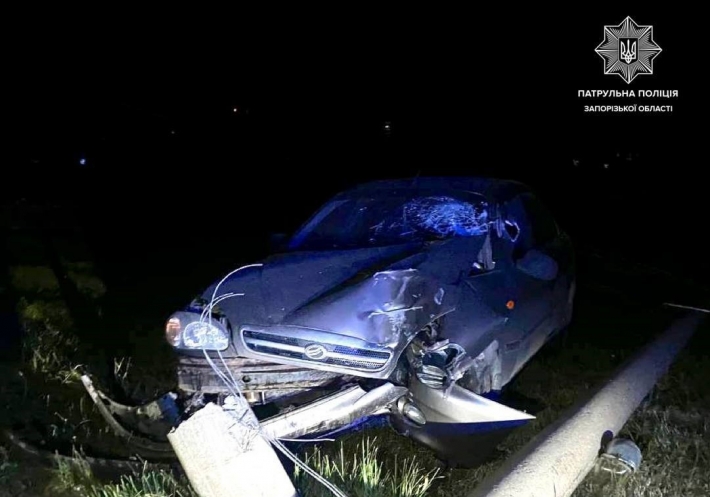 У Запоріжжі п’яний водій в’їхав в електроопору