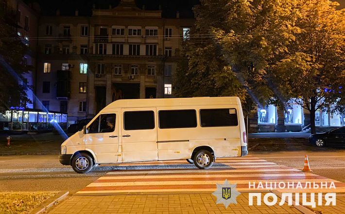 У Запоріжжі водій маршрутки збив пішохода на переході