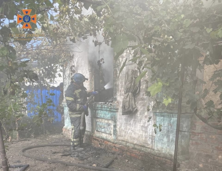 В Запорізькій області горів будинок