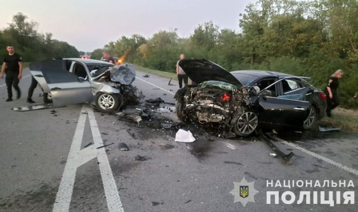 У страшній ДТП під Запоріжжям загинули чотири людини (фото)