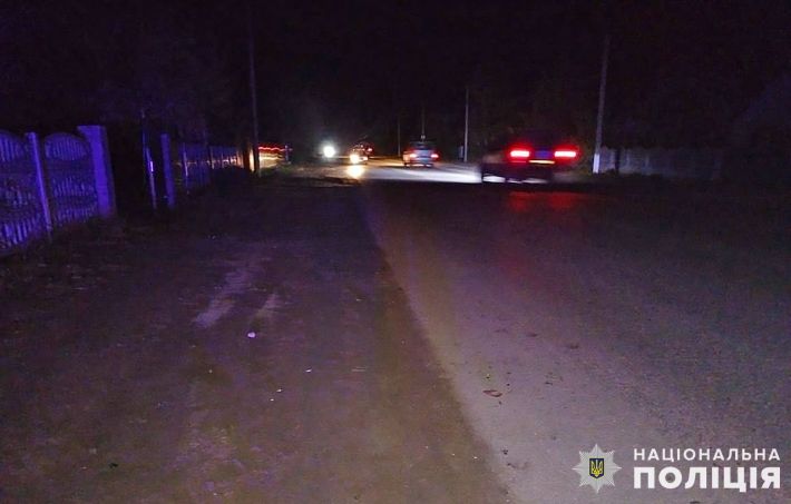 На Запоріжжі поліцейські розшукують водія, який збив пішохода та втік (фото)