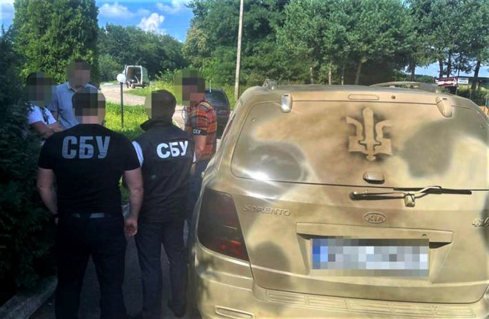 Група мешканців Запоріжжя організувала злочинну схему заробітку на гуманітарній допомозі для ЗСУ (фото)