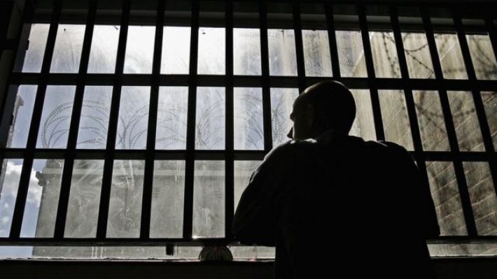 Запорізькому шахраю який «продавав» бронежилети винесли вирок