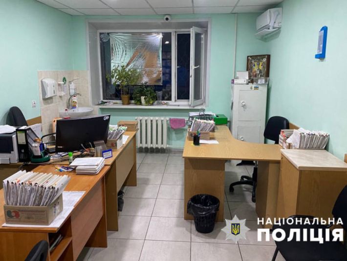У Запоріжжі наркозалежний чоловік погрожував підпалити лікаря