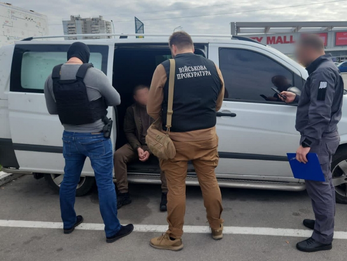 У Запоріжжі нацгвардієць вкрав прилад нічного бачення та за 150 тисяч грн. продав його (фото)