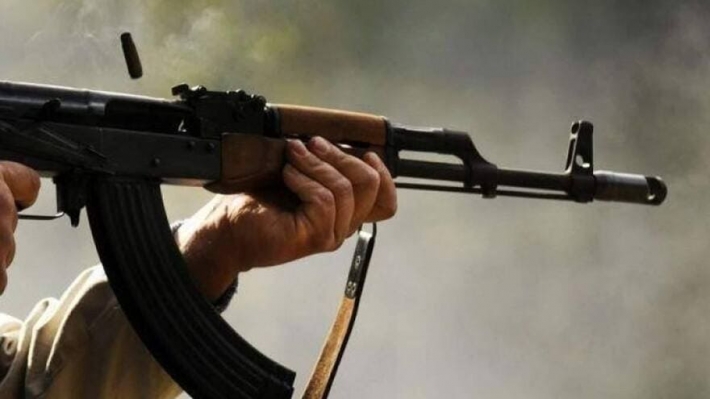 У Гуляйполі чоловік відібрав зброю у бійця нацгвардії і влаштував стрілянину