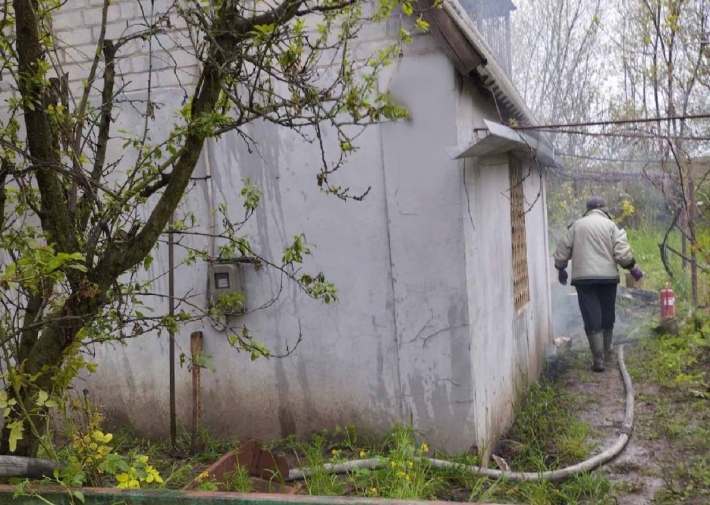 Рятувальники ліквідували пожежу у дачному будинку в Запорізькій області