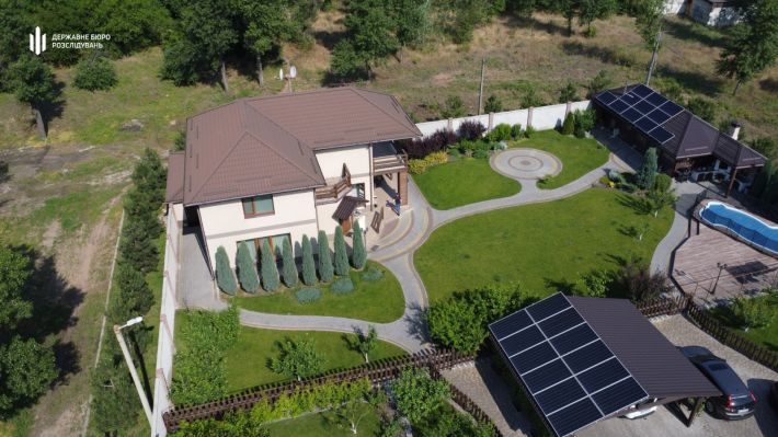 У запорізького полковника ДСНС арештували багатомільйонне майно (фото)