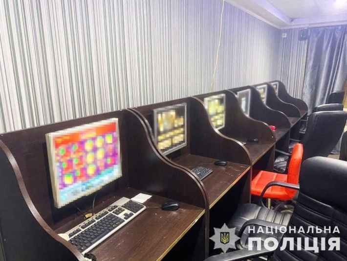 У Запоріжжі під суд потрапили організатори мережі підпільних гральних закладів
