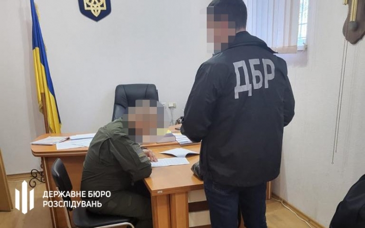 У Запоріжжі слідчий і прокурор намагалися підставити невинного чоловіка, який перебував при смерті