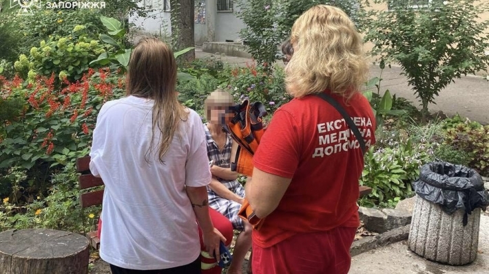 В Запоріжжі під час ліквідації пожежі надзвичайники врятували жінку