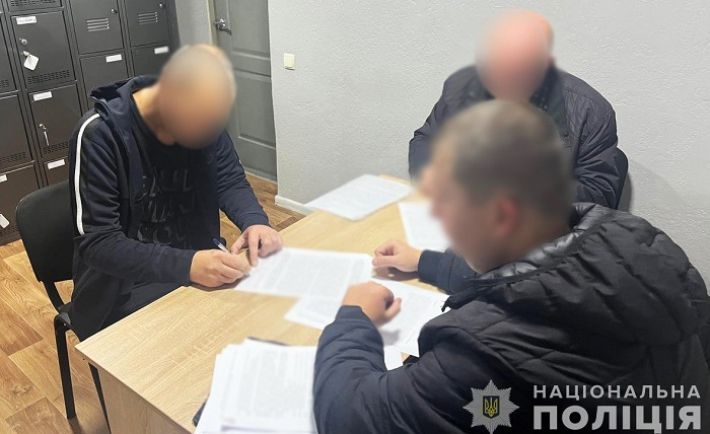 Викрали людину й вимагали гроші: у Запоріжжі судитимуть четверо зловмисників (фото)